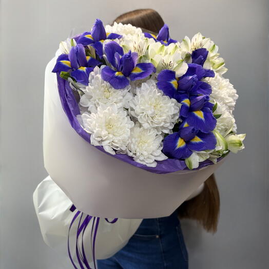 💜Фиолетовые Ирисы, Альстромерия и Хризантемы в круглом букете💜
