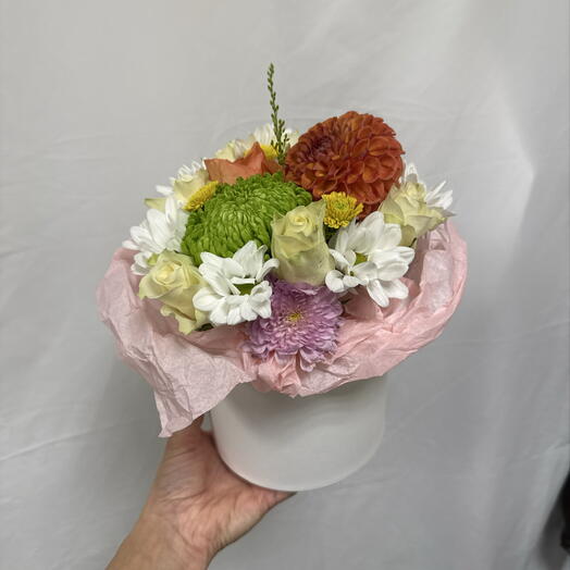 Композиция с розами , георгинами , хризантема