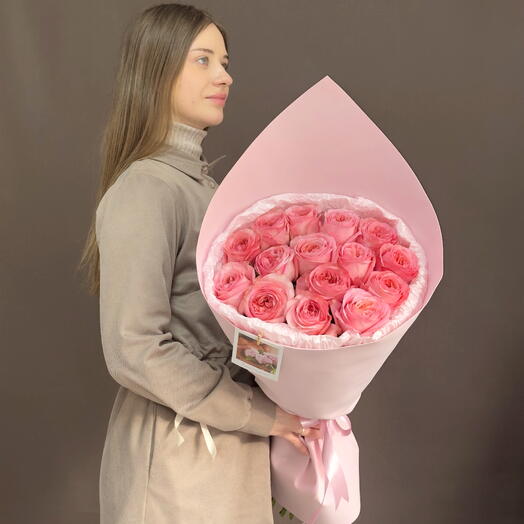 Букет из пионовидных роз 497