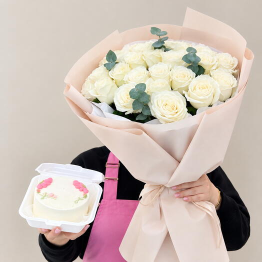 Комбо Букет из белых роз + бенто-торт 🎂🌹