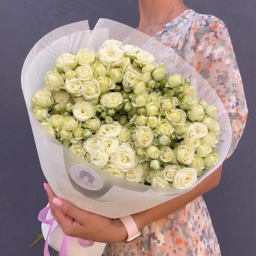Букет белых кустовых роз , 15 шт