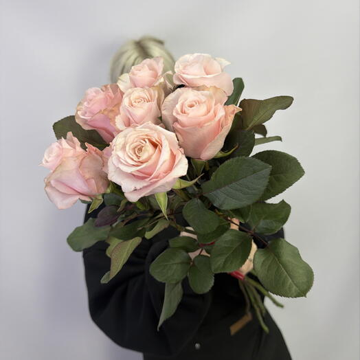 7 нежных розочек 🌸