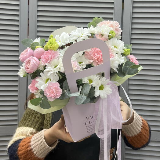 Нежный букетик в сумочке 💝