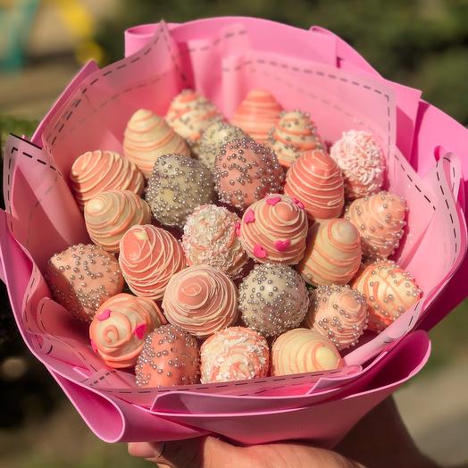 A bouquet of strawberries "Sweet baby»