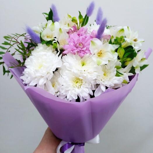 Bouquet of bush chrysanthemums, alstroemeria and Lagurus 33