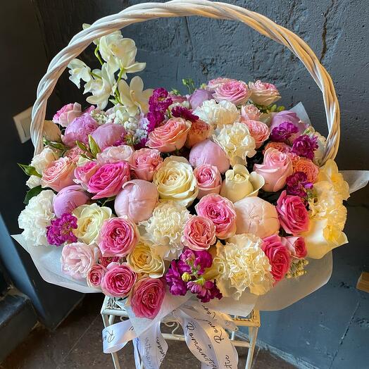 Basket with flowers