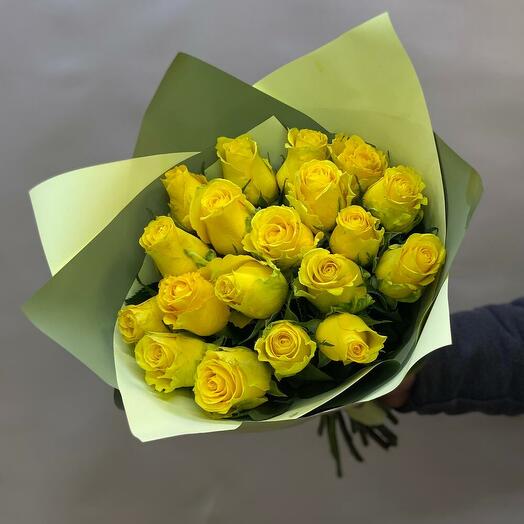 Букет из 19 желтых роз