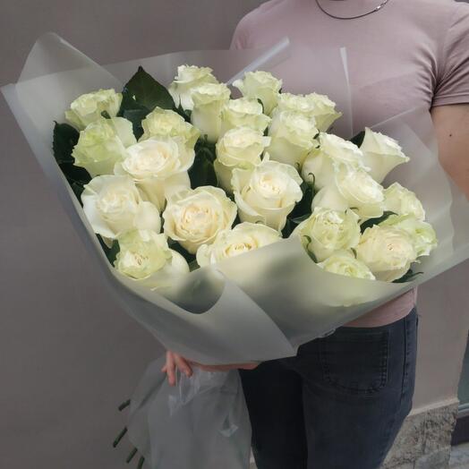 Букет из 25 белых роз