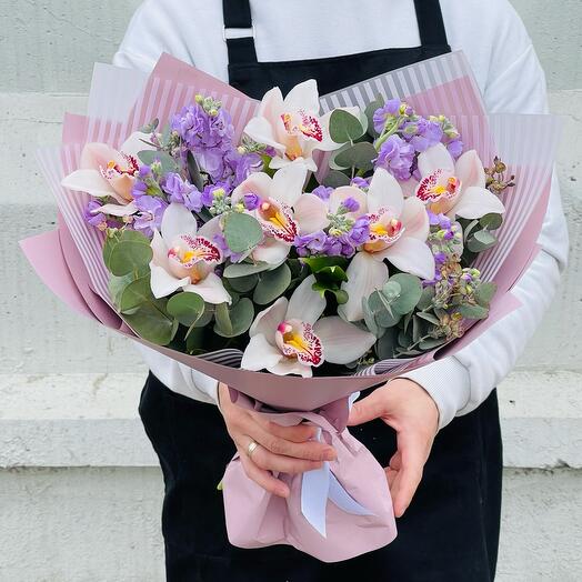 Fragrant mattiola. Royal Orchids