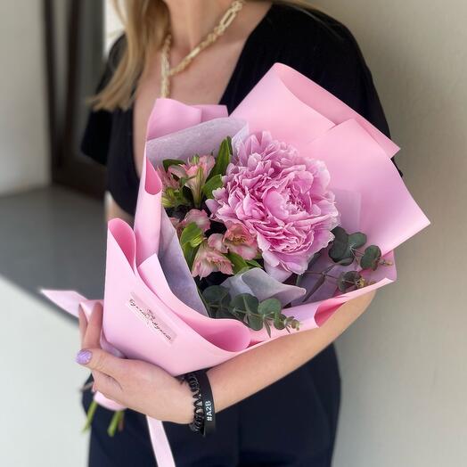 Bouquet "Foreigner" (peony, alstroemeria, eucalyptus)