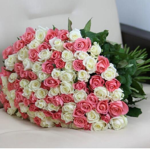 101 Mixed Rose bouquet