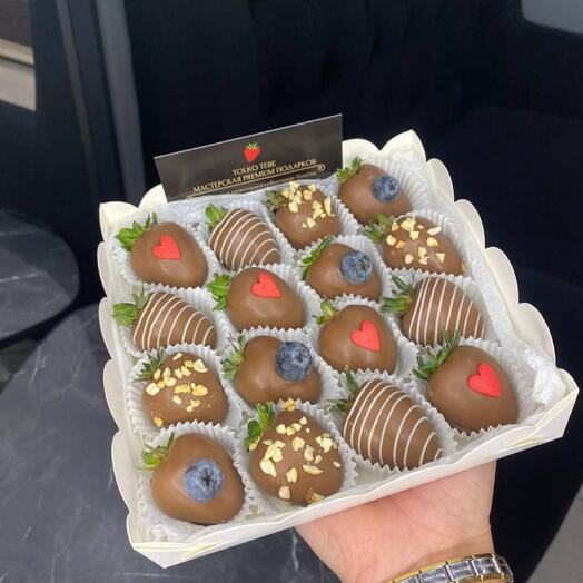 Мега акция клубника в шоколаде