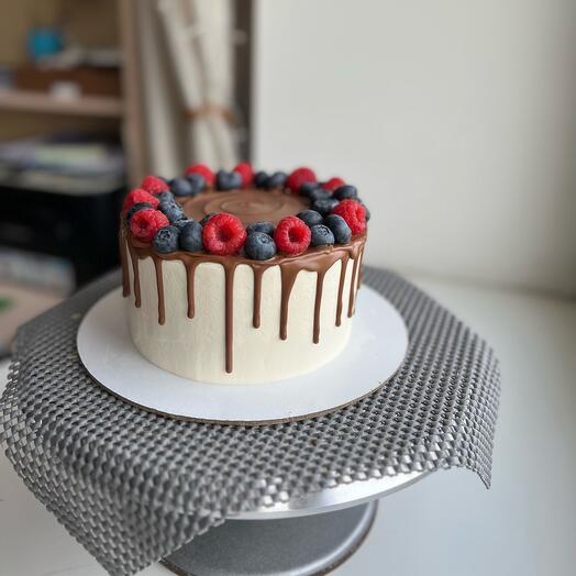 Raspberry berry cake