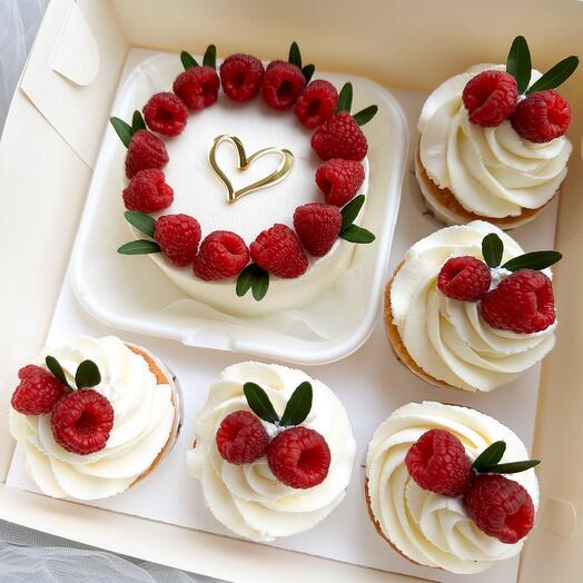 Bento cake and cupcakes for Valentine's Day