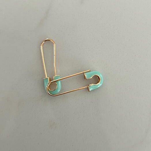 Green safety pin earrings 2.8cm x 1cm, these beautiful delicate earrings are handmade from copper material