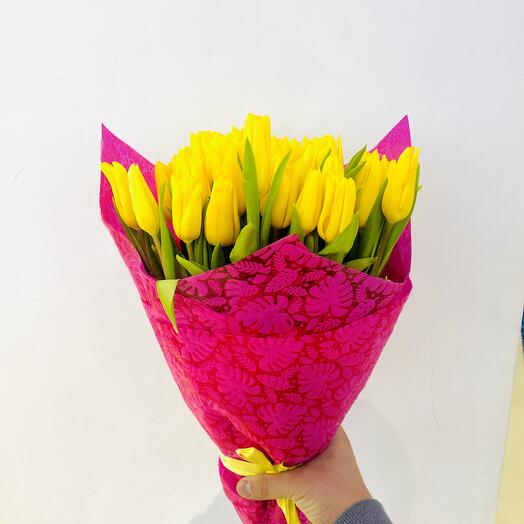 Tulips yellow 51 pieces