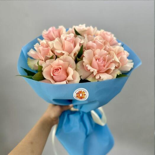 Букет из 9 голландских роз с зеленью от Оранж Алматы