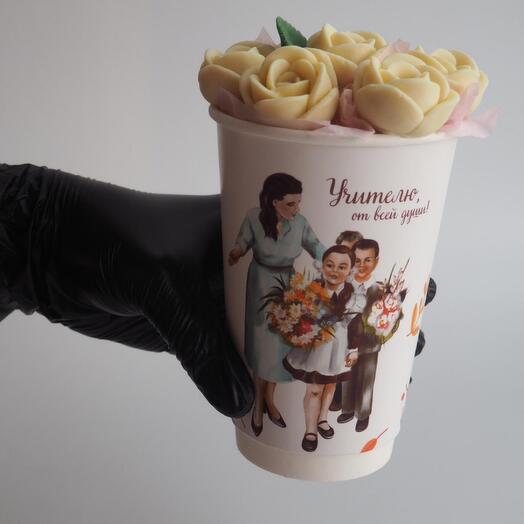 Шоколадные цветы «Учителю ,от всей души»