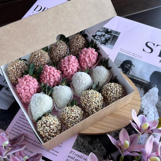 Chocolate covered strawberries assorted