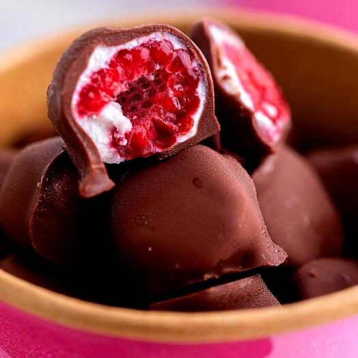 Raspberries in double chocolate