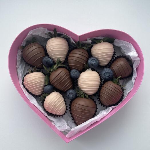 Набор клубники в шоколаде Сердце