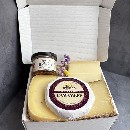 Вкусный подарочный набор сыров Идеально к вину мини