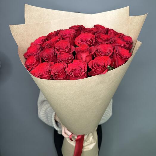Букет красных роз Freedom 25 шт 70см