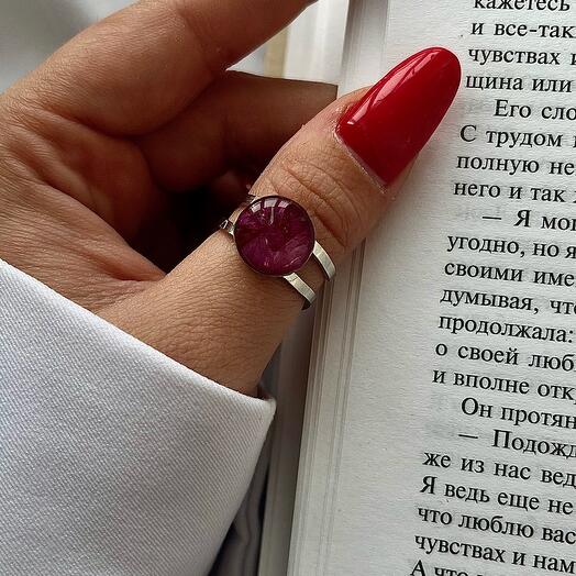 Кольцо с лепестками розового пиона
