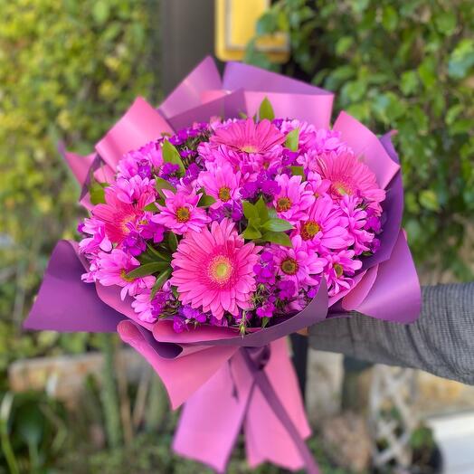 Pembe gerbera buketi