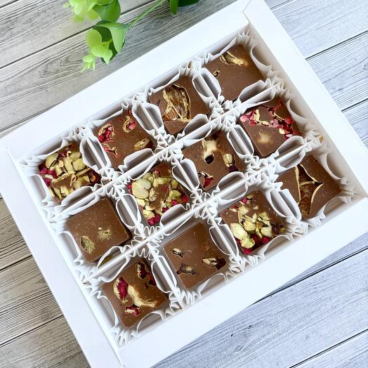 Сладкий подарок молочный шоколад без сахара