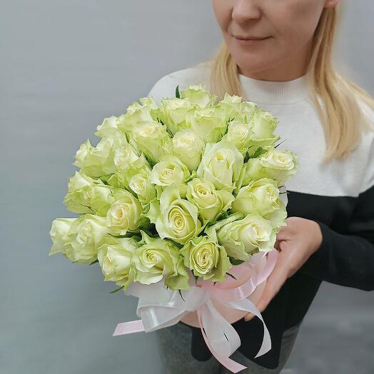 Белая роза 31 шт.в шляпной коробке