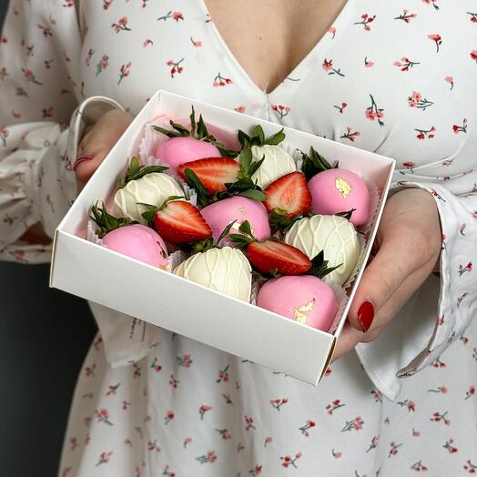 Набор клубники в шоколаде 9-12 шт Expression