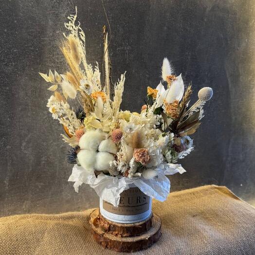 Композиция из сухоцветов "Белое вино"