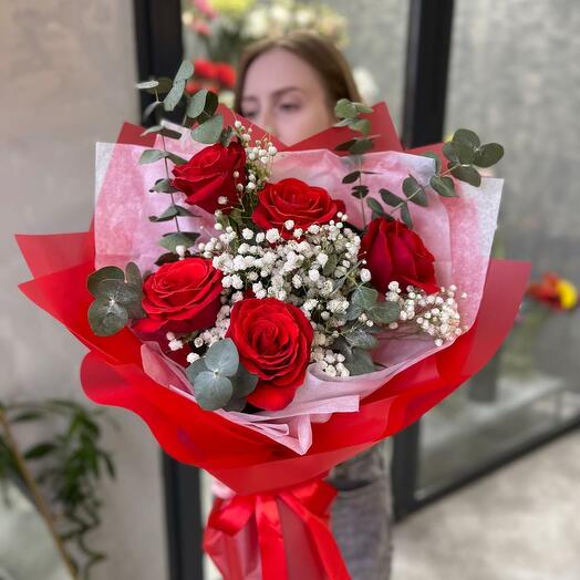 Букет "Алые мечты"