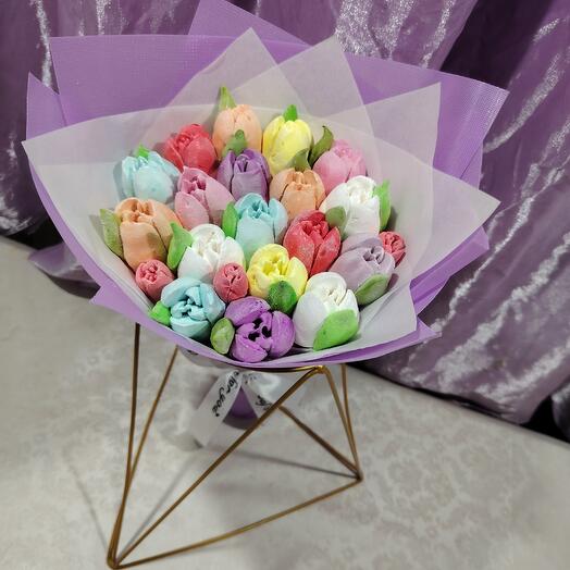 Мини букет зефирные тюльпаны