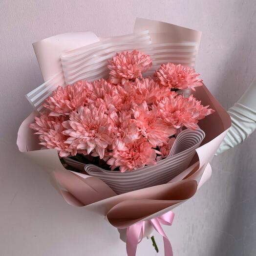 Pink bouquet of chrysanthemums