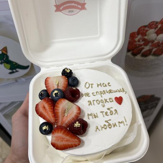 Бенто торт с ягодами