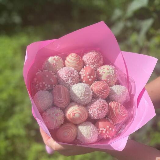 Букет из клубники в бельгийском шоколаде 19 ягод