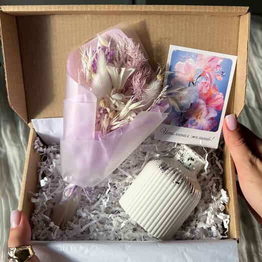 Подарок на годовщину: ваза серебро, букет сиреневый