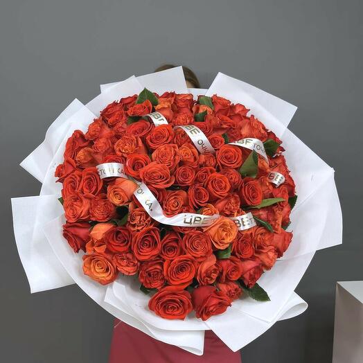 101 алая роза