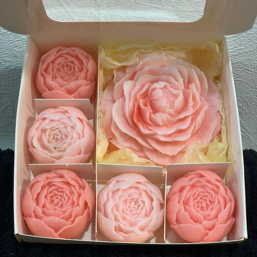 Сувенирный набор из мыла «ароматных пионов»