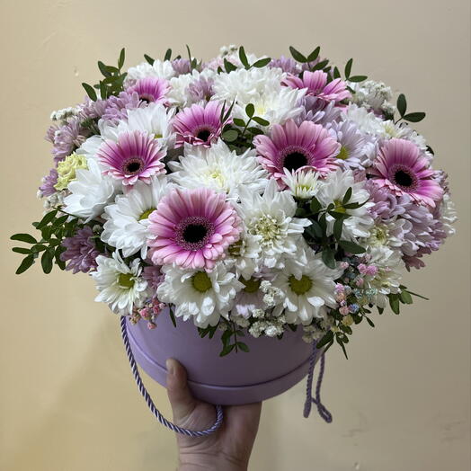 Коробка с мини герберами