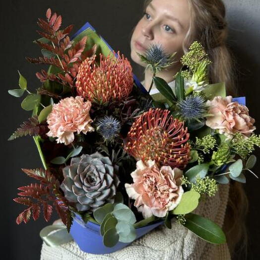 Bouquet "Jumanji" (nutan, dianthus, echeveria, dianthus)