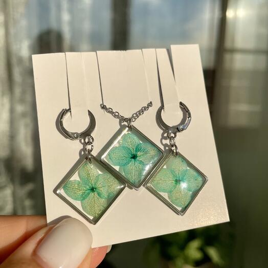 Украшения из смолы бирюза