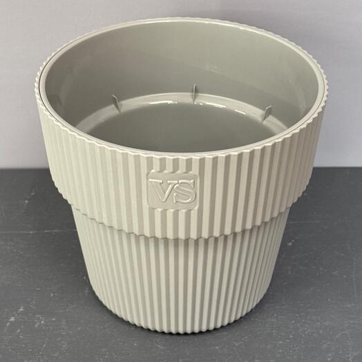 Пластиковый горшок серый 4,8 л