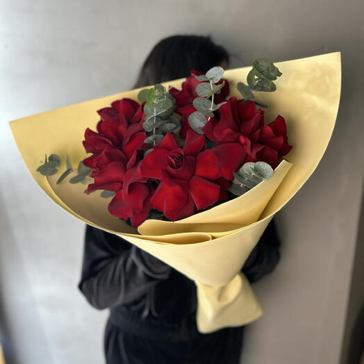 Французские розы с эвкалиптом