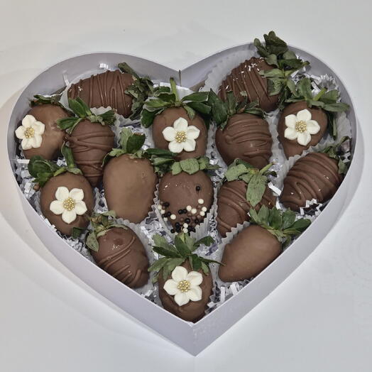 Клубника в шоколаде "Сердечный комплимент"