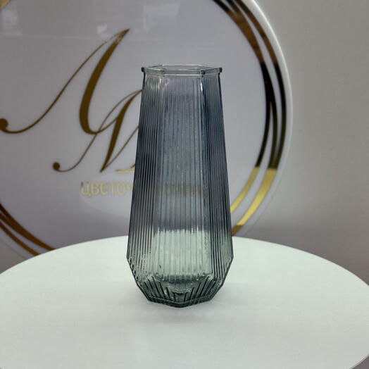 Ваза стеклянная рифленая серая