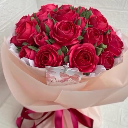 Красные зефирные розы