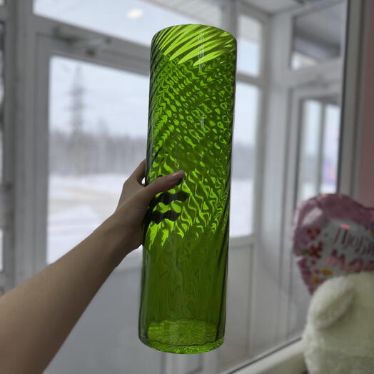 Глубокая ваза